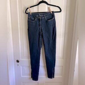 Boden size 2 dark wash skinny Jean with zipper detail